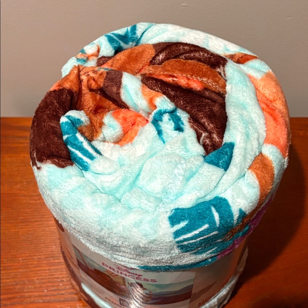 Disney Moana Super Soft Plush Throw Blanket - Picture 6 of 9